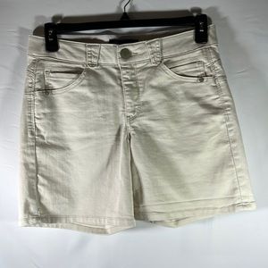Democracy Women’s Ab Solution Shorts, Size 8 Cream